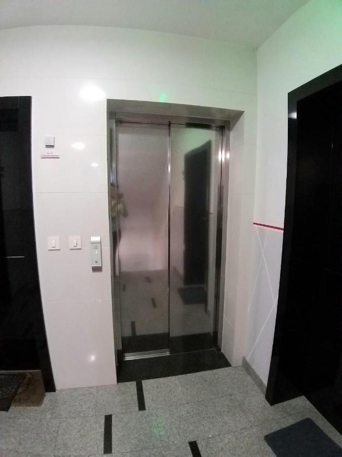Theos Atelier Self Check In Apartment W Free Private Parking Zagreb Luaran gambar
