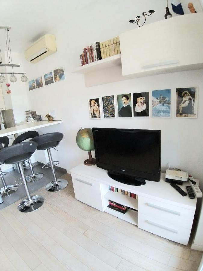 Theos Atelier Self Check In Apartment W Free Private Parking Zagreb Luaran gambar